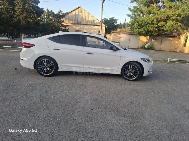 Hyundai Avante-4