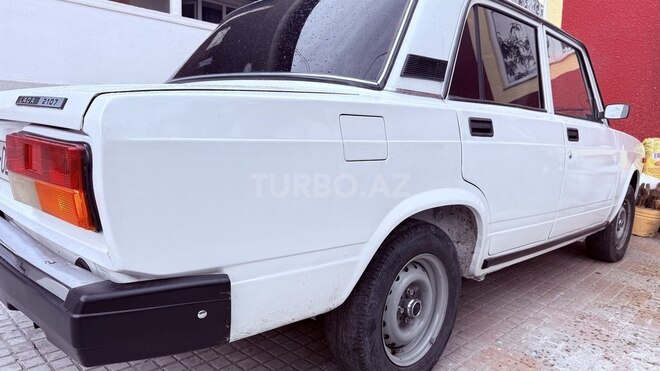 LADA (VAZ) 2107-4