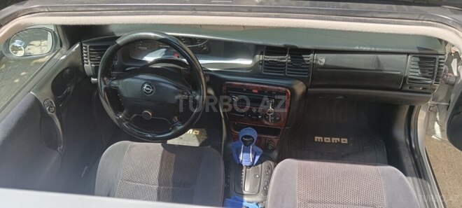 Opel Vectra-9