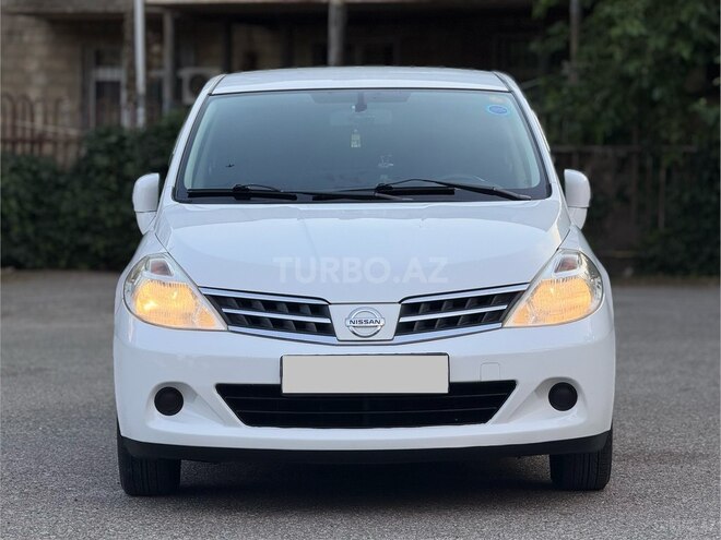 Nissan Tiida-1