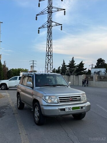 Mitsubishi Pajero io-2