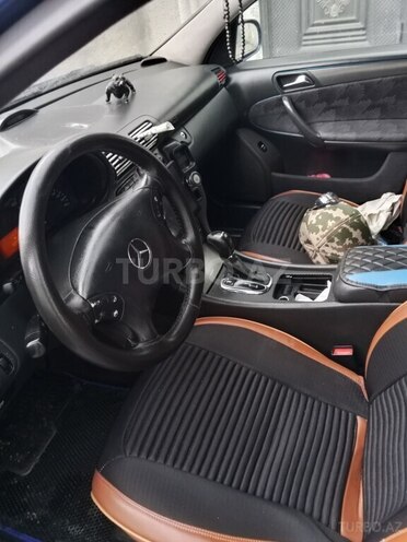 Mercedes C 200-11