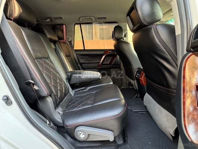 Toyota Land Cruiser Prado-9