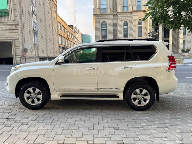Toyota Land Cruiser Prado-3
