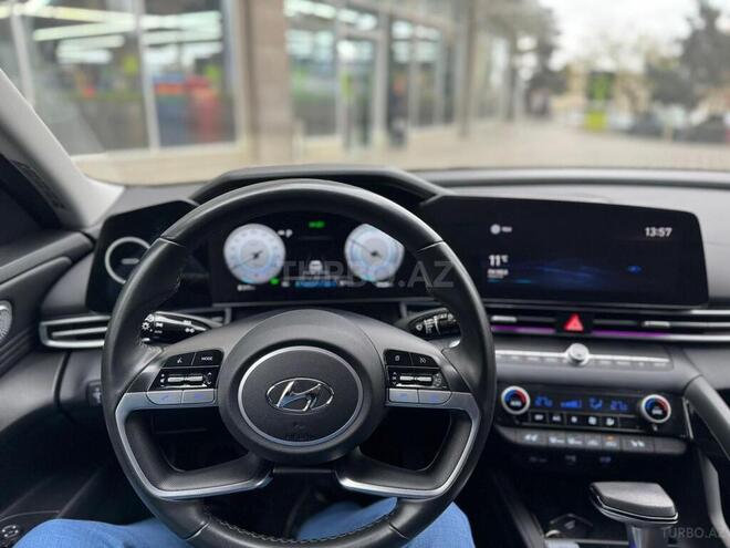 Hyundai Elantra-5