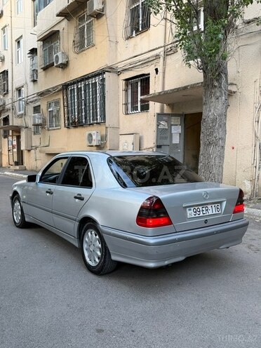 Mercedes C 200-4