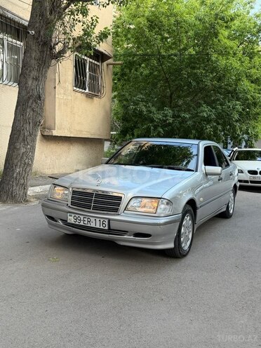 Mercedes C 200-1