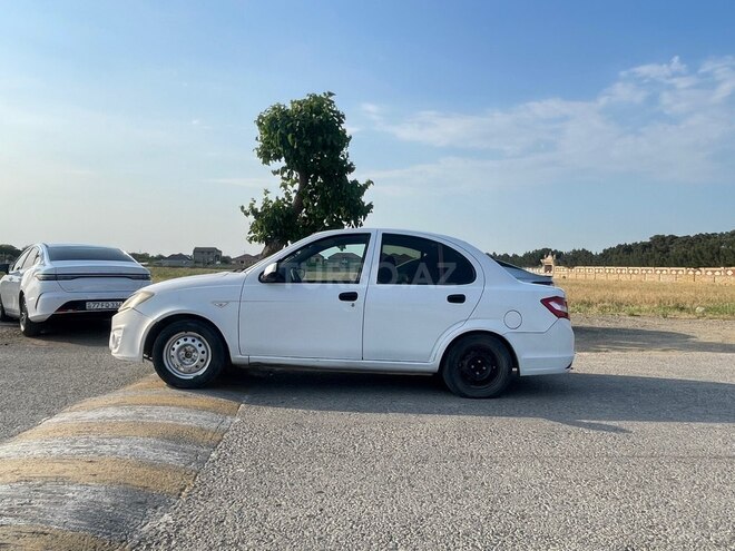 Saipa Saina-8