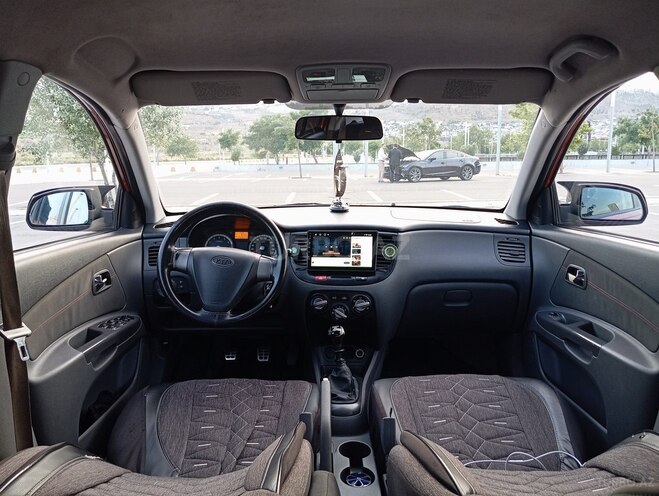 Kia Rio-3