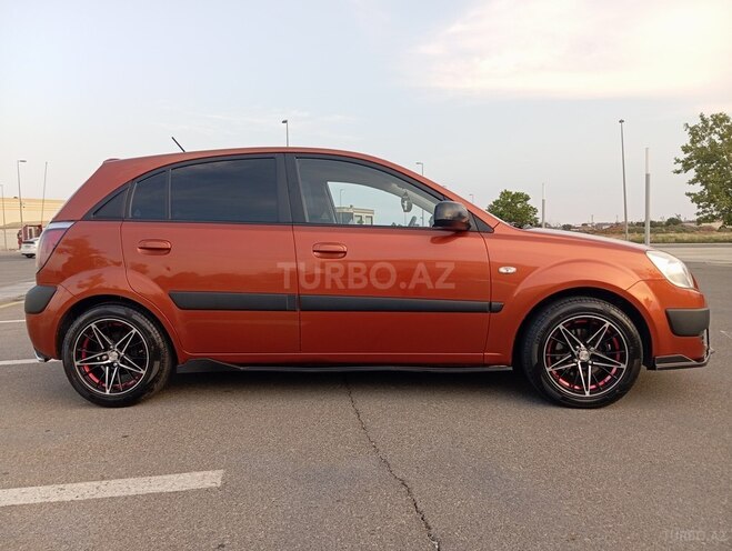 Kia Rio-10