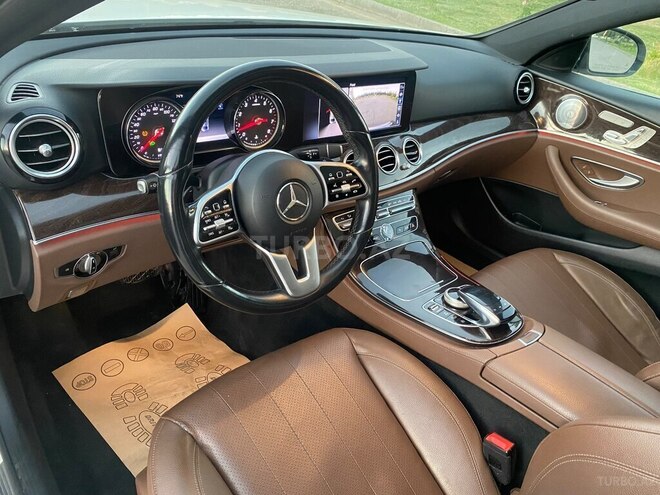Mercedes E 300-8