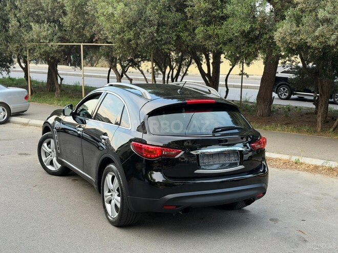 Infiniti FX35-12