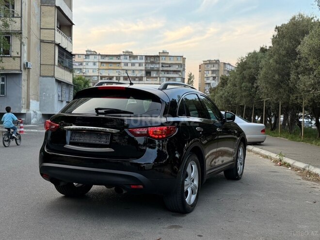 Infiniti FX35-10