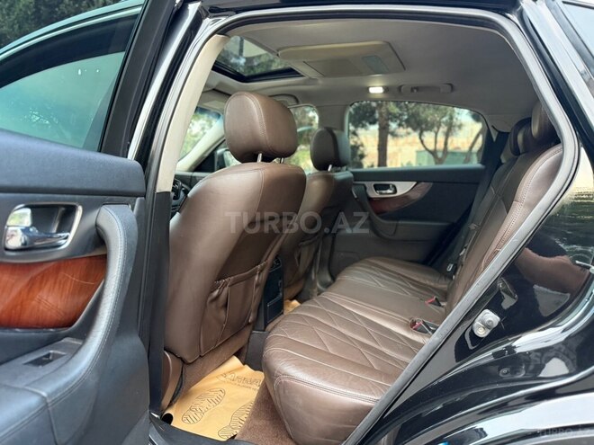 Infiniti FX35-6