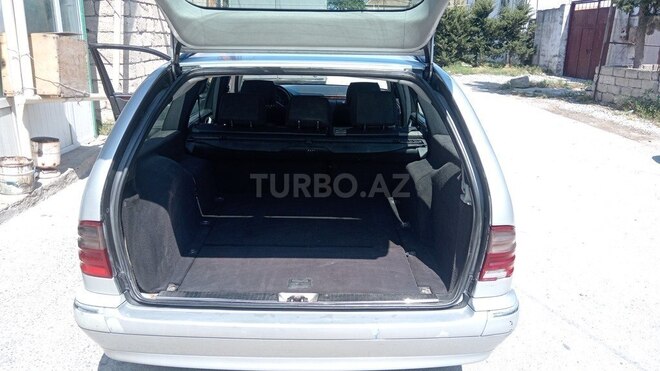 Mercedes E 220-8