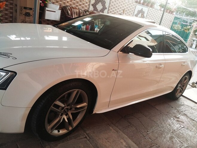 Audi A5-3