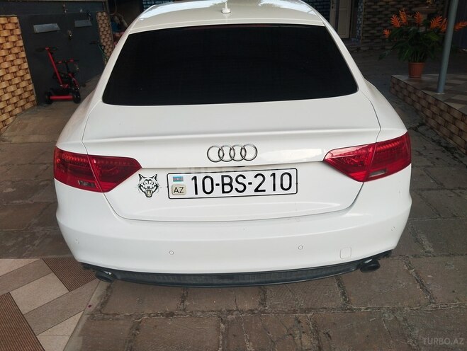 Audi A5-4