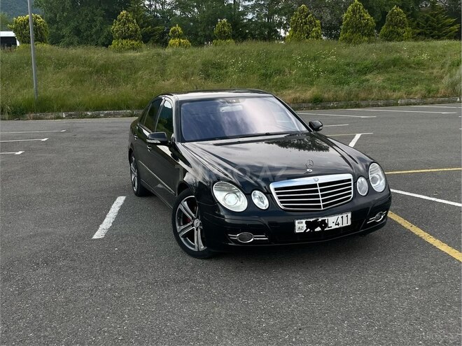 Mercedes E 220-1