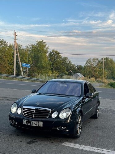 Mercedes E 220-10