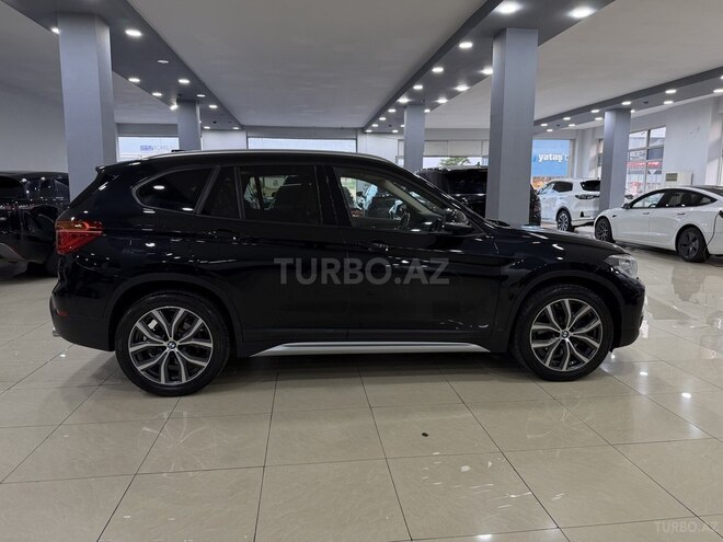 BMW X1-6
