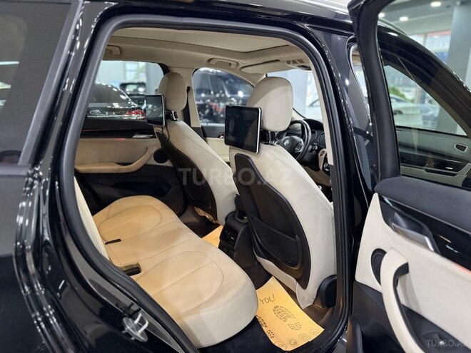 BMW X1-8