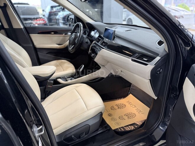 BMW X1-9