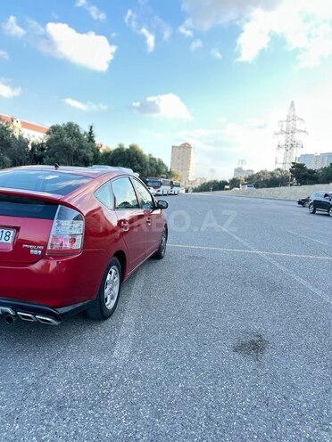 Toyota Prius-5