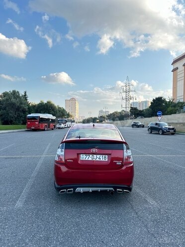 Toyota Prius-4
