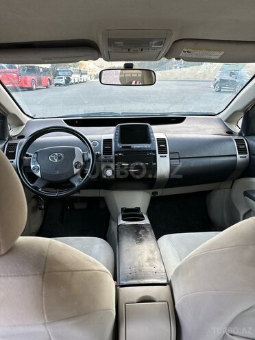 Toyota Prius-6
