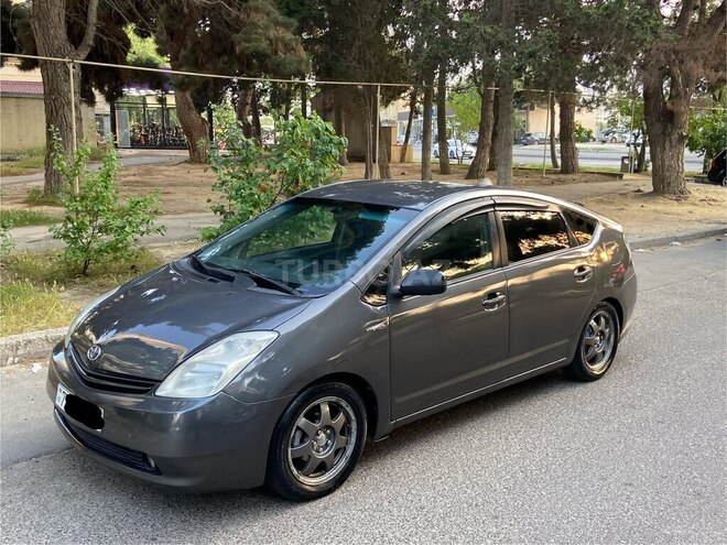 Toyota Prius-1