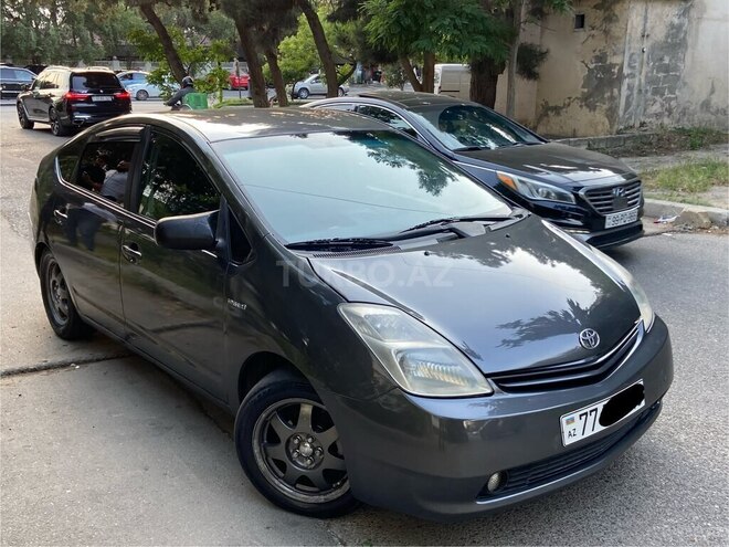 Toyota Prius-8