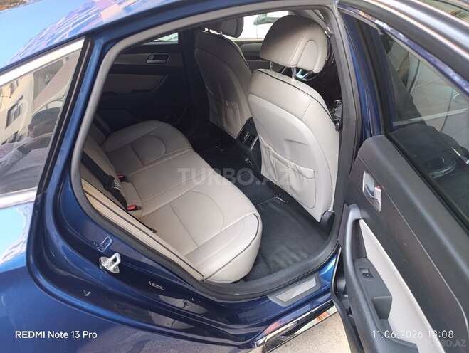 Hyundai Sonata-5