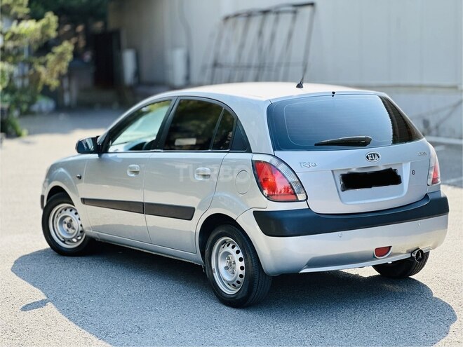 Kia Rio-8