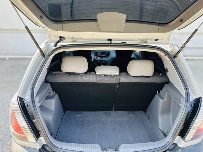 Kia Rio-19