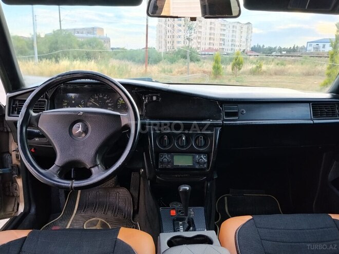 Mercedes 190-7