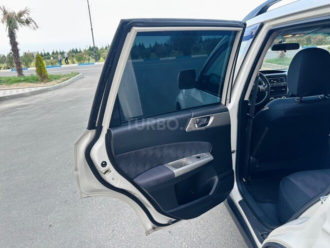 Subaru Forester-16
