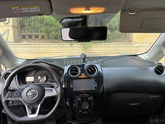 Nissan Note-7