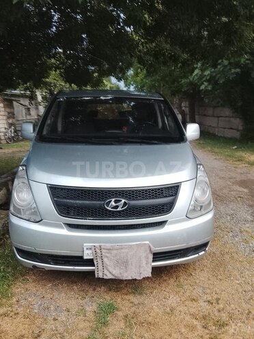 Hyundai H-1-16