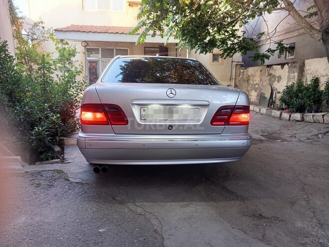 Mercedes E 280-4