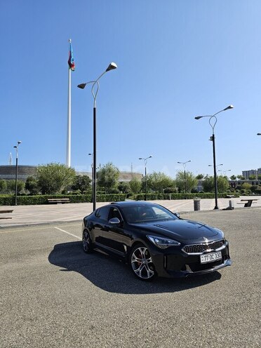 Kia Stinger-2