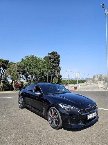 Kia Stinger-10