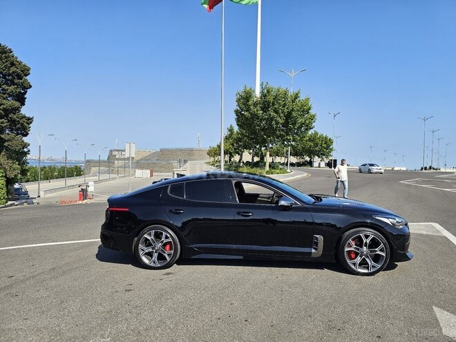 Kia Stinger-12