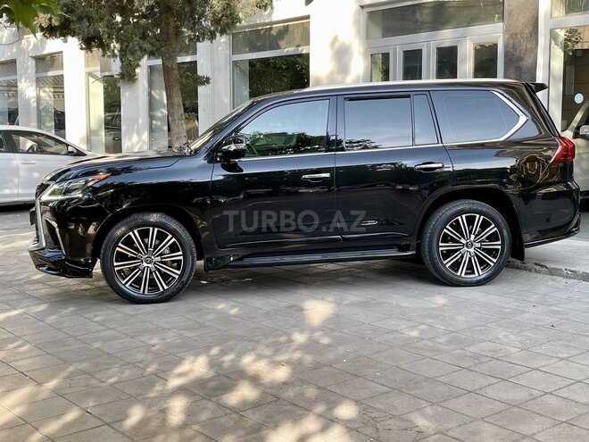 Lexus LX 450d-4