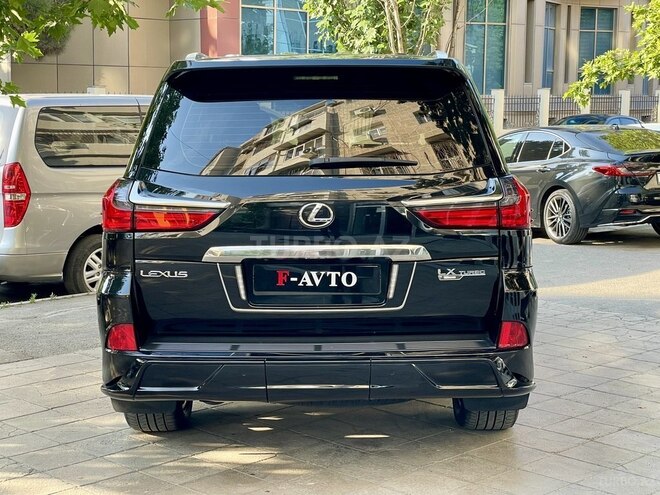 Lexus LX 450d-17