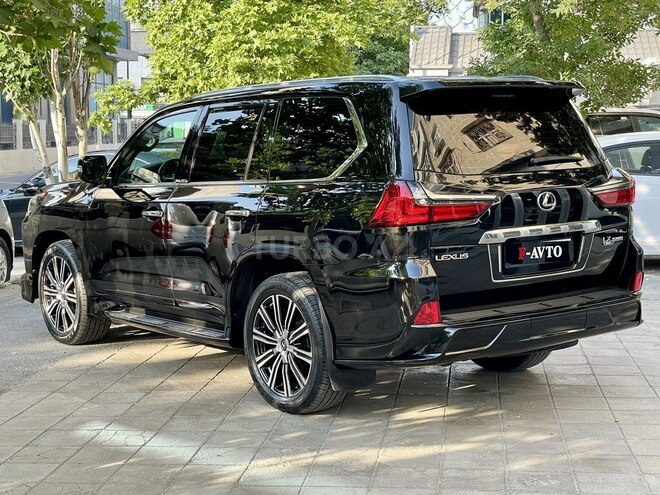 Lexus LX 450d-16