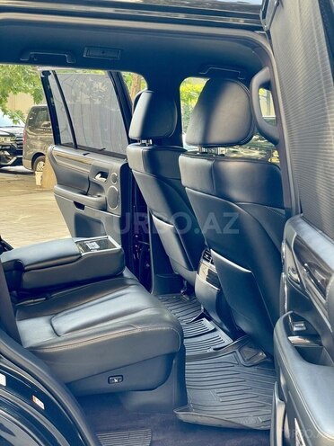 Lexus LX 450d-7