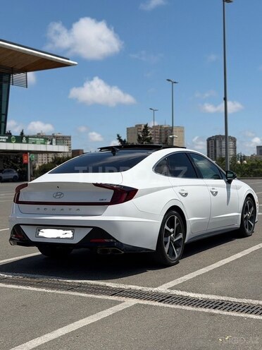 Hyundai Sonata-2