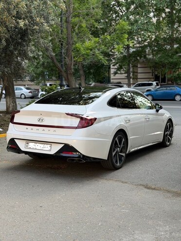Hyundai Sonata-5