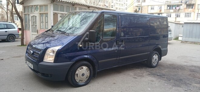 Ford Transit-5