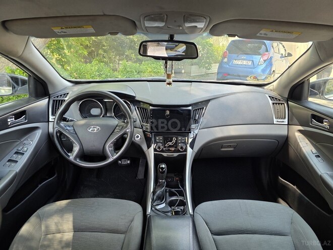 Hyundai Sonata-4